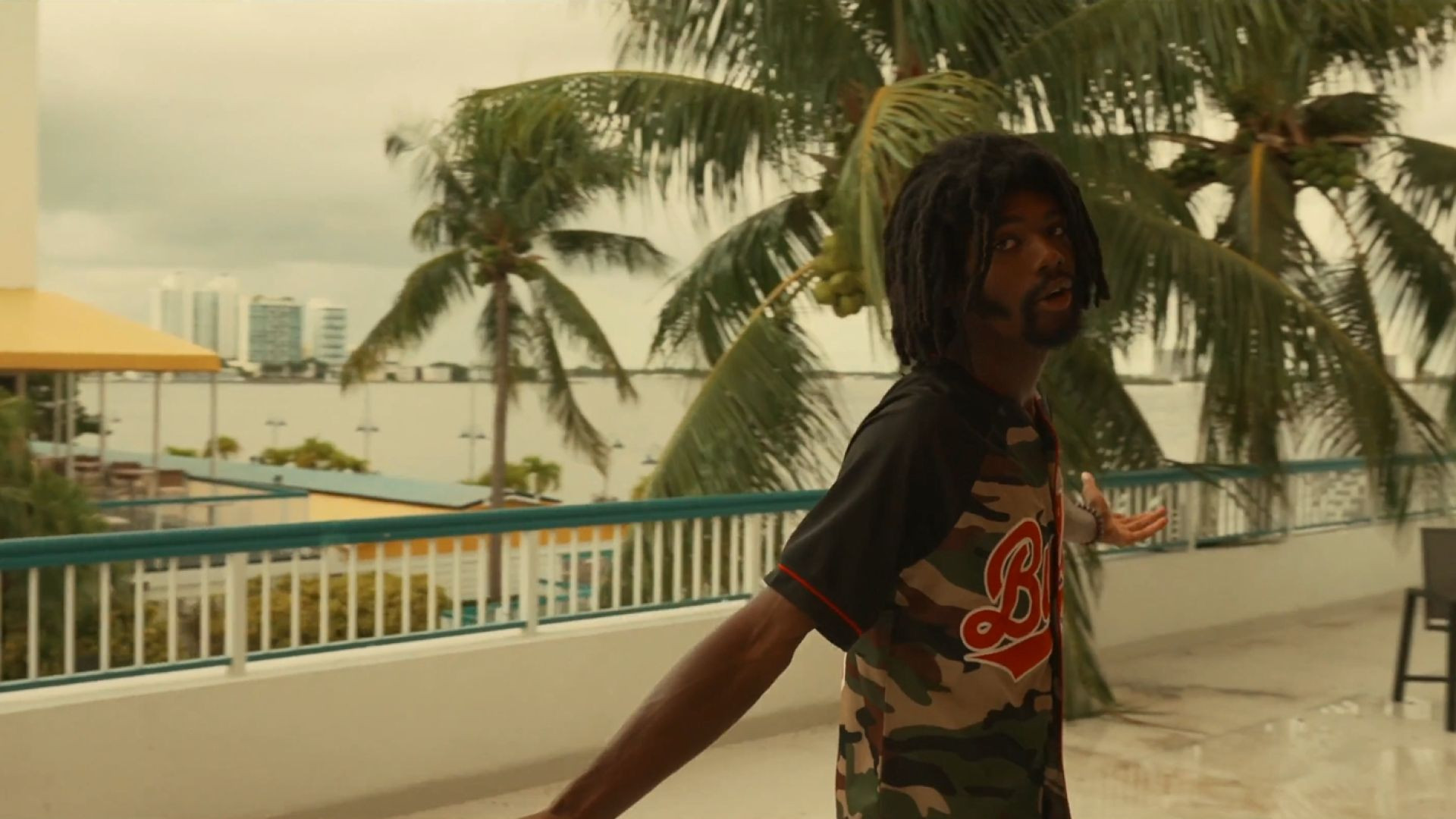 Divinellis - Guud Day (Official Video)